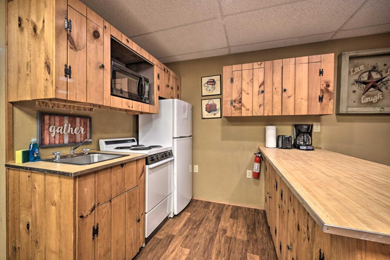John Wayne Apartment - Deck, Bbq, Horses On-Site 亨丁顿 外观 照片